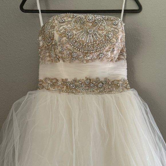 Casablanca Bridal Gown - Picture 16 of 16